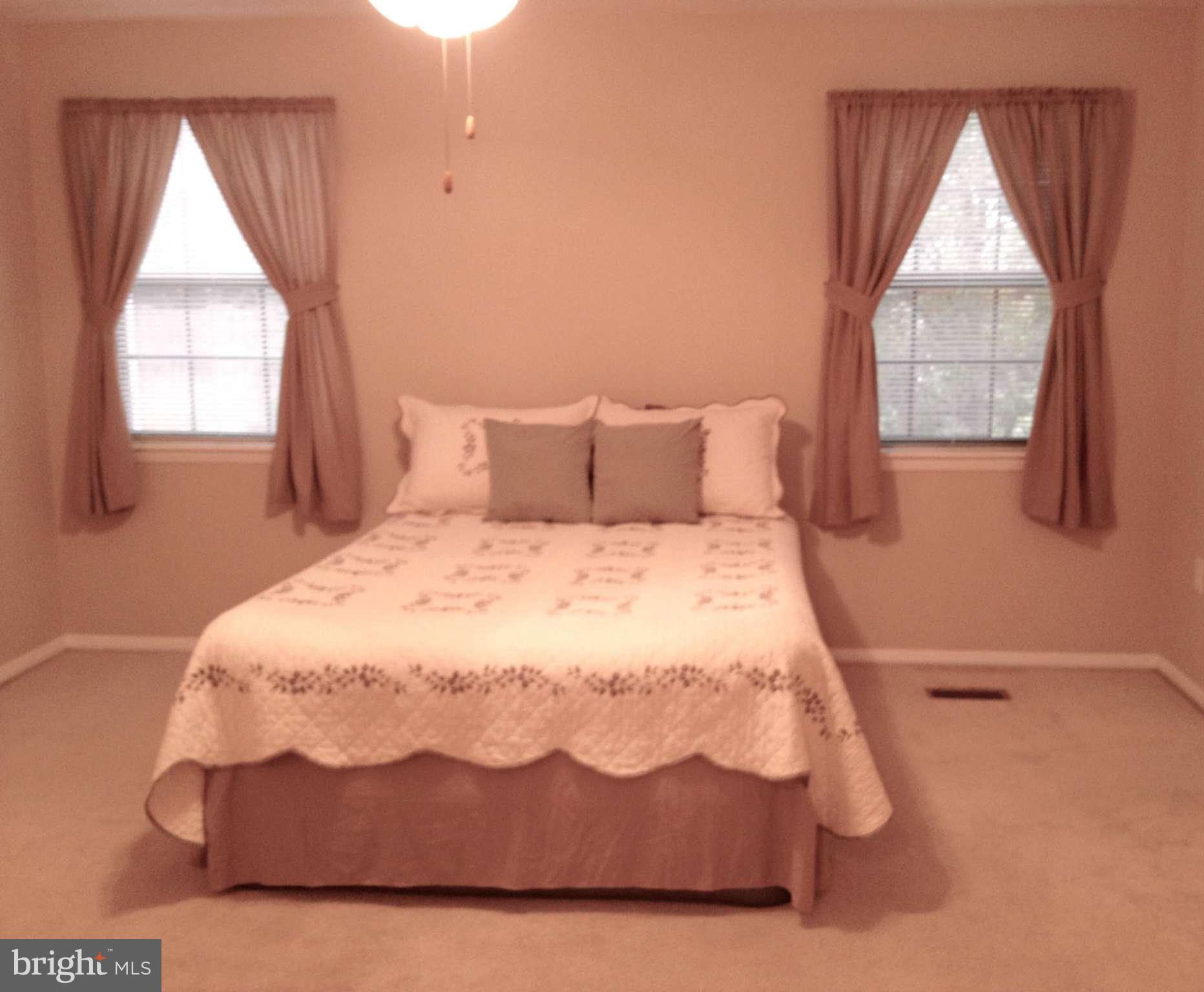 28 Heather Hill Road Catonsville, MD 21228 - Photo 10 of 30 Master Bedroom