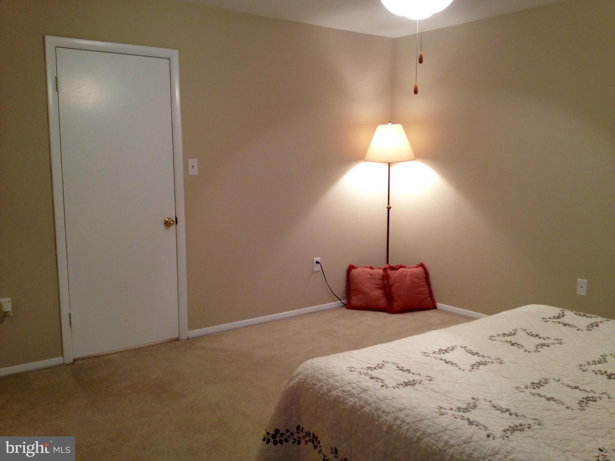 28 Heather Hill Road Catonsville, MD 21228 - Photo 13 of 30 Spacious Master Bedroom (15x14)