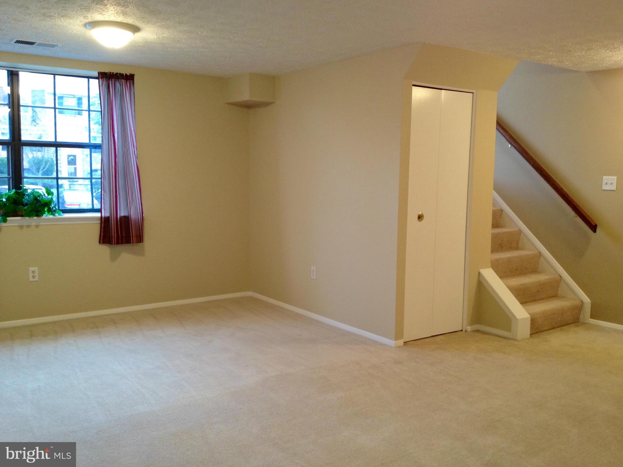 28 Heather Hill Road Catonsville, MD 21228 - Photo 22 of 30 Lower Level Daylight Rec Room