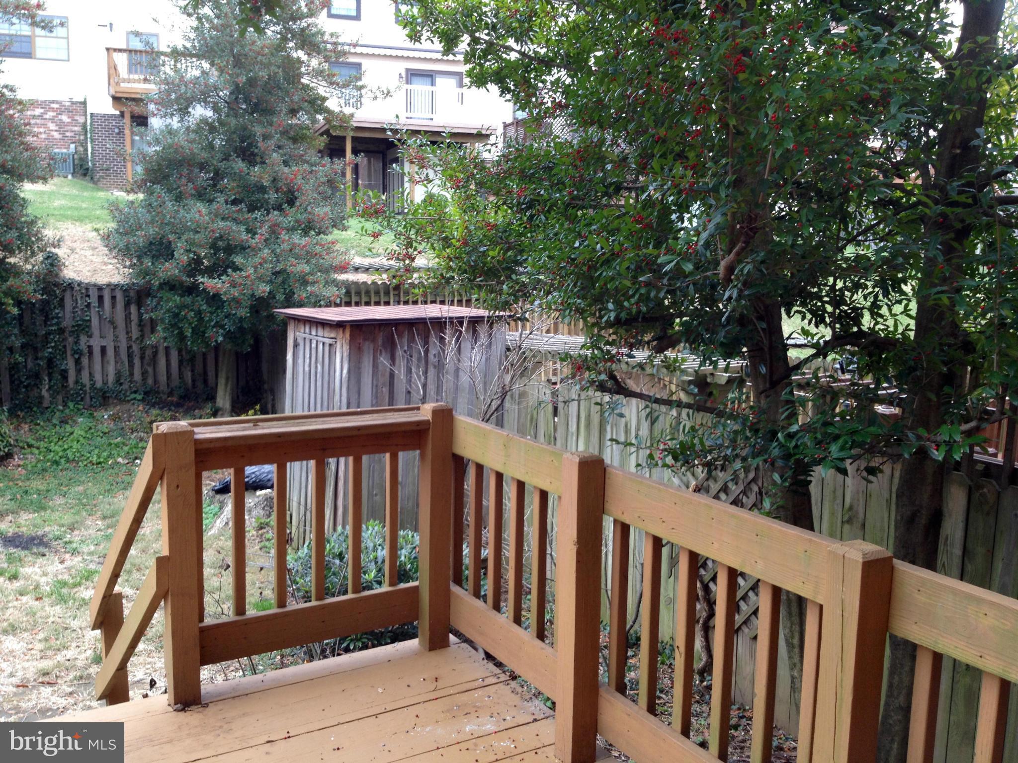 28 Heather Hill Road Catonsville, MD 21228 - Photo 28 of 30 Fenced Yard/Deck and Shed