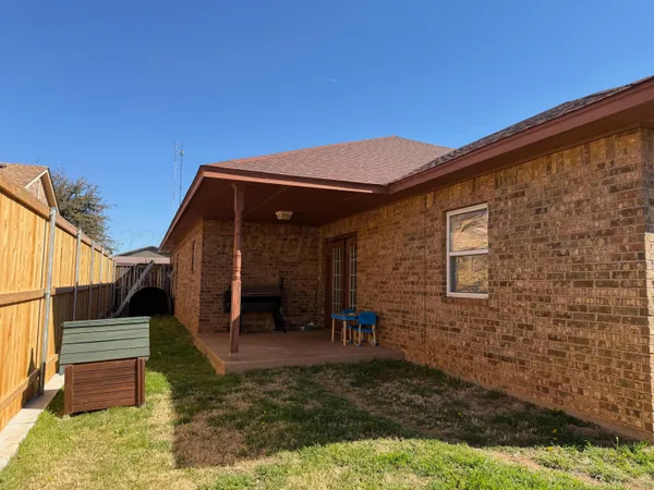 $325,000 | 1607 Ave I Northwest, Childress, TX 79201