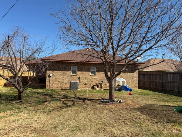 $325,000 | 1607 Ave I Northwest, Childress, TX 79201