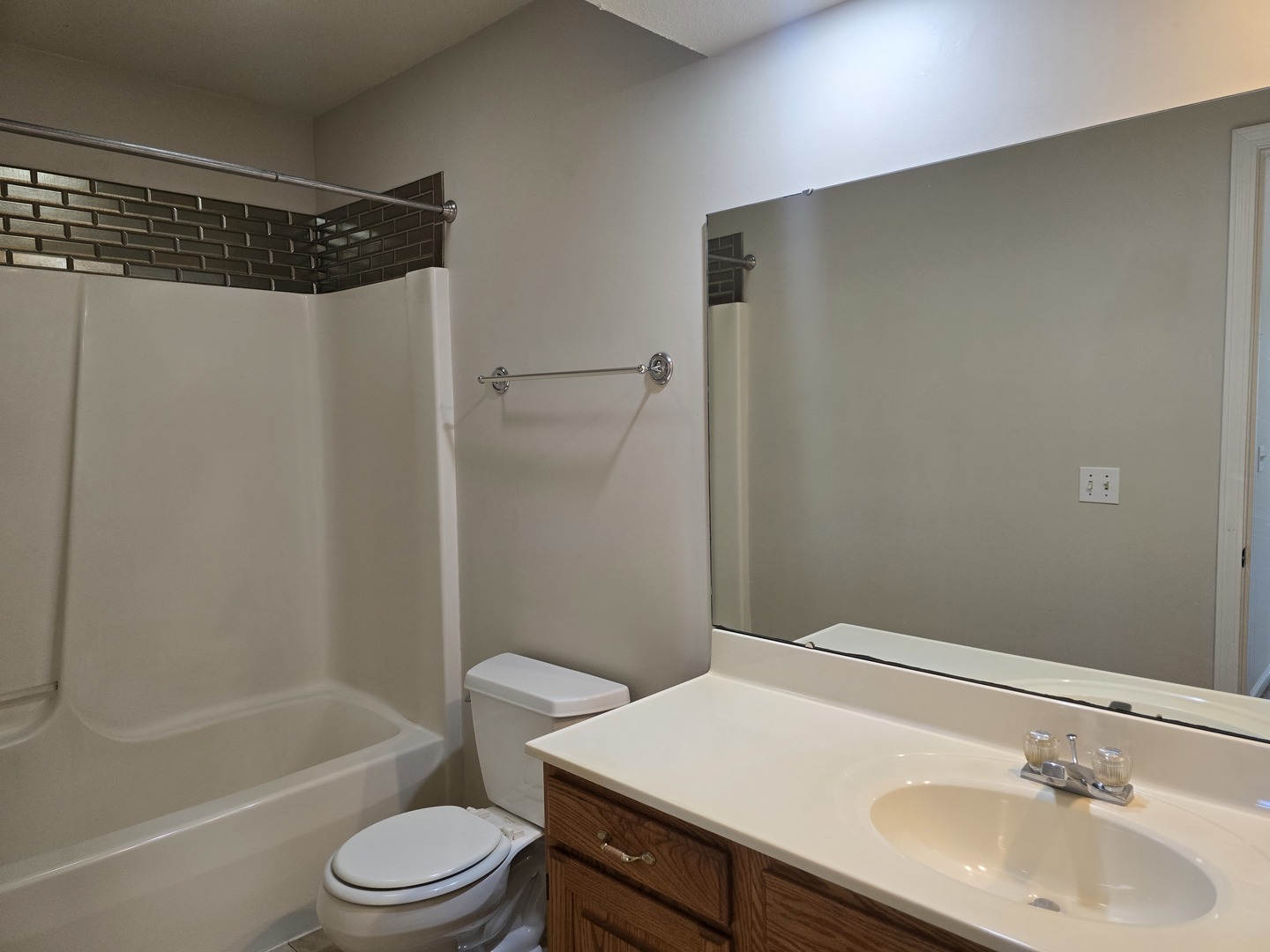 615 Erin Drive Champaign, IL 61822 - Photo 17 of 38