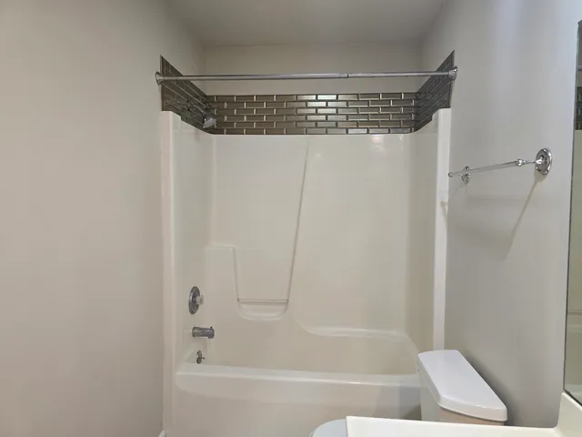 $229,900 | 615 Erin Drive, Champaign, IL 61822