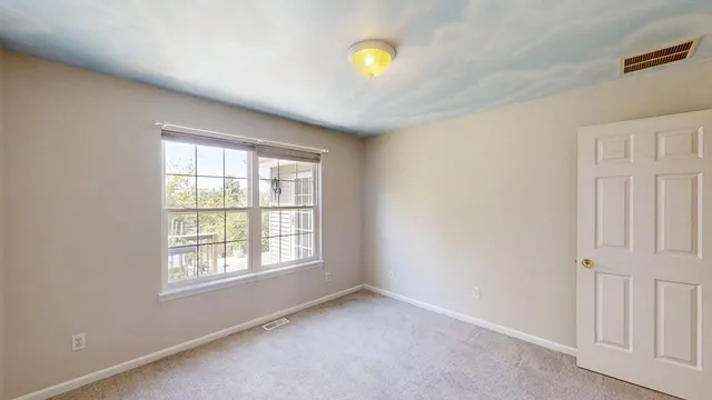 $229,900 | 615 Erin Drive, Champaign, IL 61822