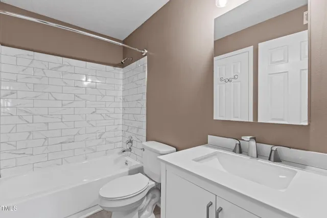 $310,000 | 1011 Nicholwood Drive, Unit 209, Raleigh, NC 27605