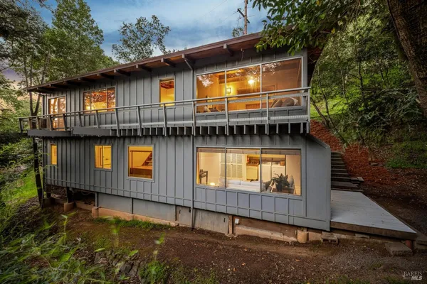 $1,100,000 | 215 Bungalow Avenue, San Rafael, CA 94901