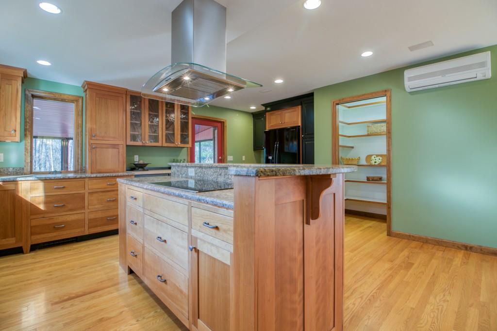 80 Crooked Ledge Road Southampton, MA 01073 - Photo 11 of 35