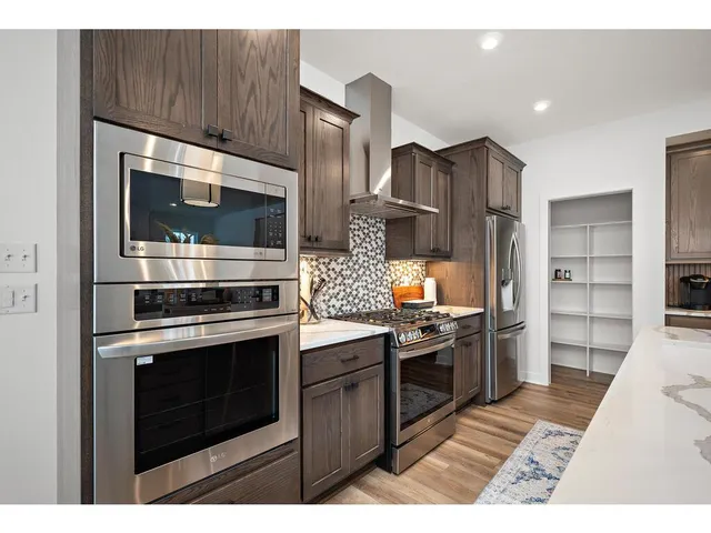 $995,000 | 4632 Fable Road North, Hugo, MN 55038