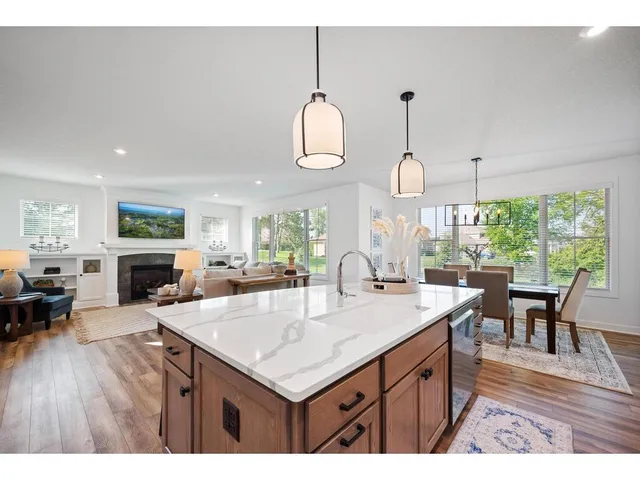 $995,000 | 4632 Fable Road North, Hugo, MN 55038