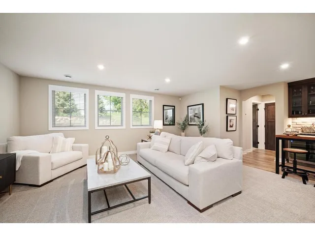 $995,000 | 4632 Fable Road North, Hugo, MN 55038