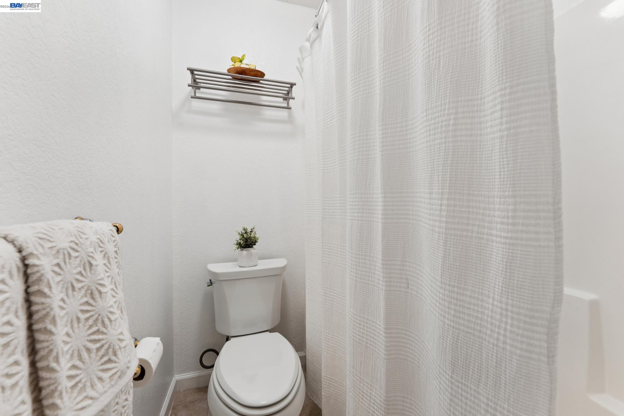 26 Raintree Court, Unit 30 Hayward, CA 94544 - Photo 45 of 65