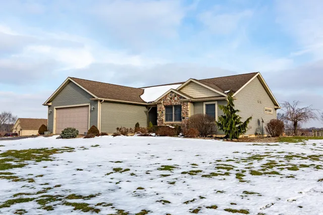 $880,000 | 59412 County Road 1, Elkhart, IN 46517
