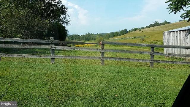 6096 Keyser Road Hume, VA 22639 - Photo 5 of 22 View