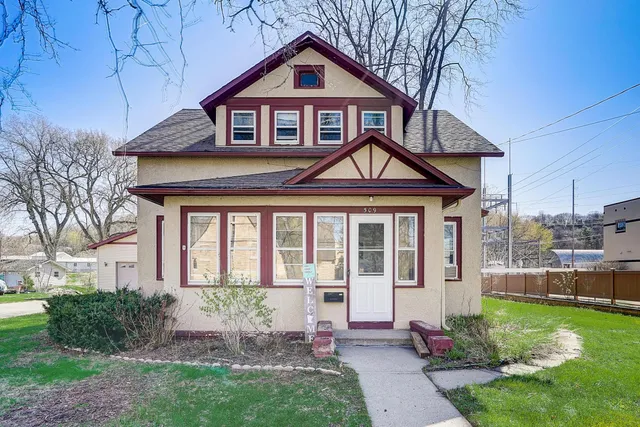 $315,000 | 509 North Varner Street, Jordan, MN 55352