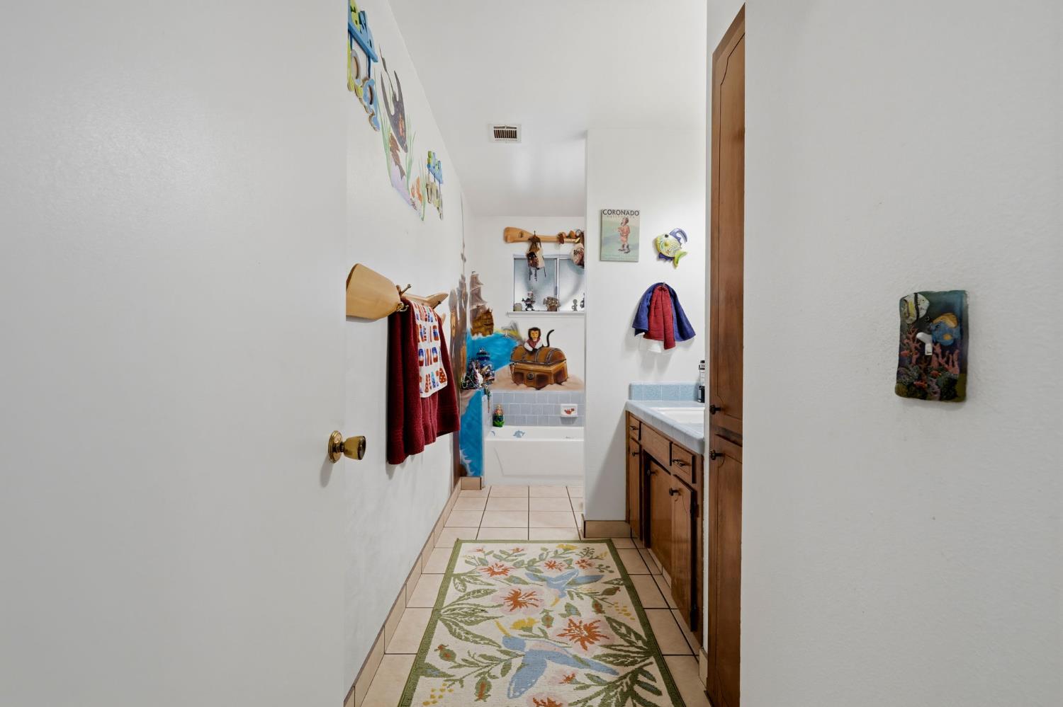 2124 Neill Way Hanford, CA 93230 - Photo 22 of 41
