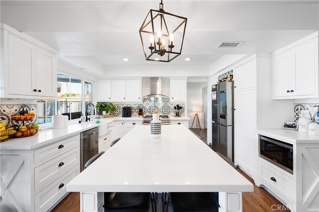 2416 Hialeah Circle Norco, CA 92860 - Photo 3 of 71 2416 Hialeah Circle Kitchen