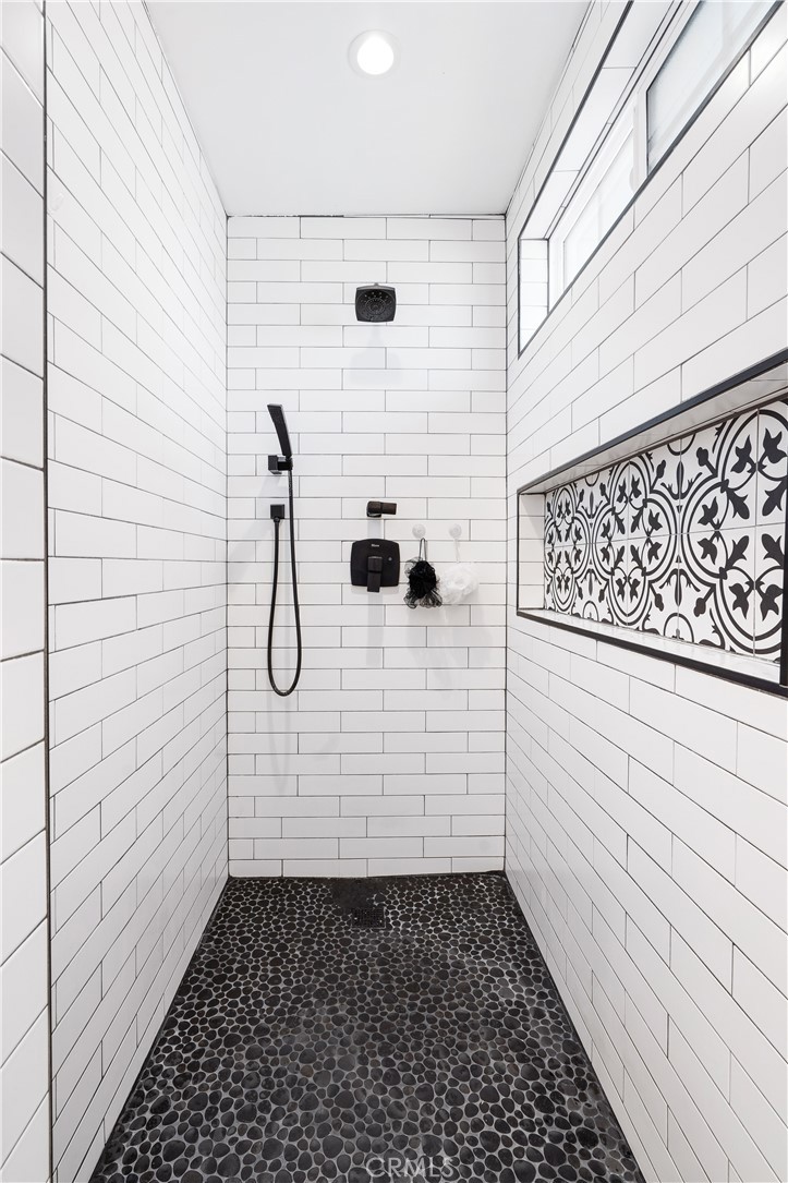 2416 Hialeah Circle Norco, CA 92860 - Photo 34 of 71 2416 Hialeah Circle Master SHower