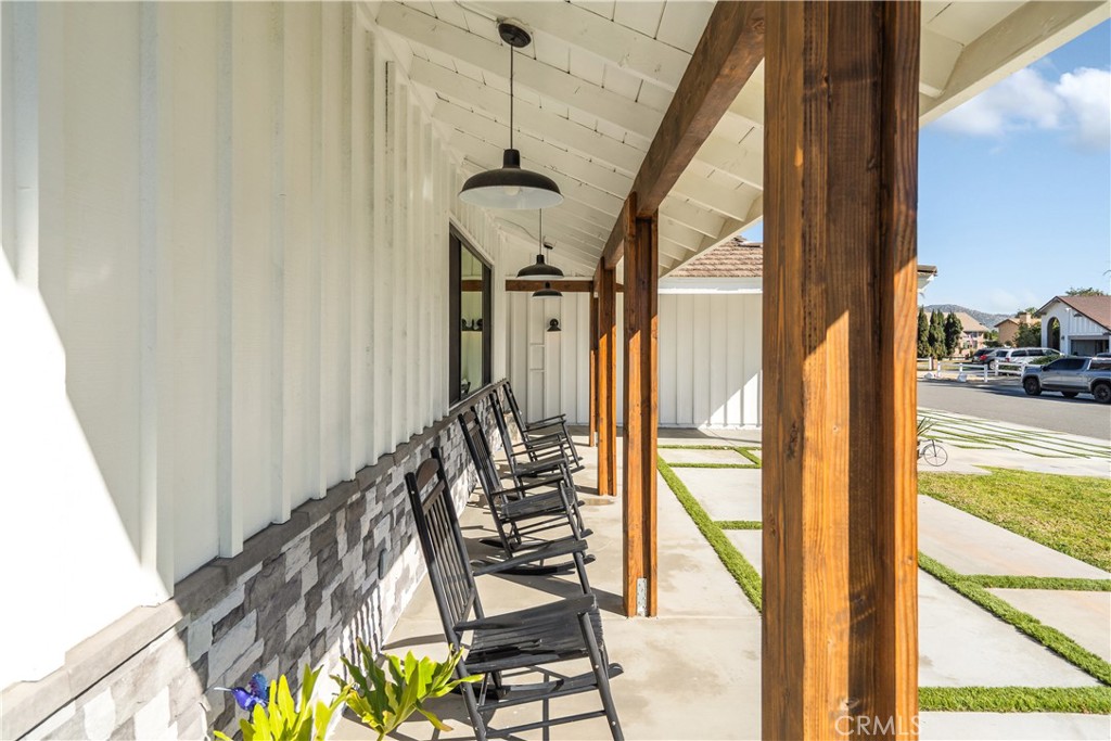 2416 Hialeah Circle Norco, CA 92860 - Photo 37 of 71 2416 Hialeah Circle Patio