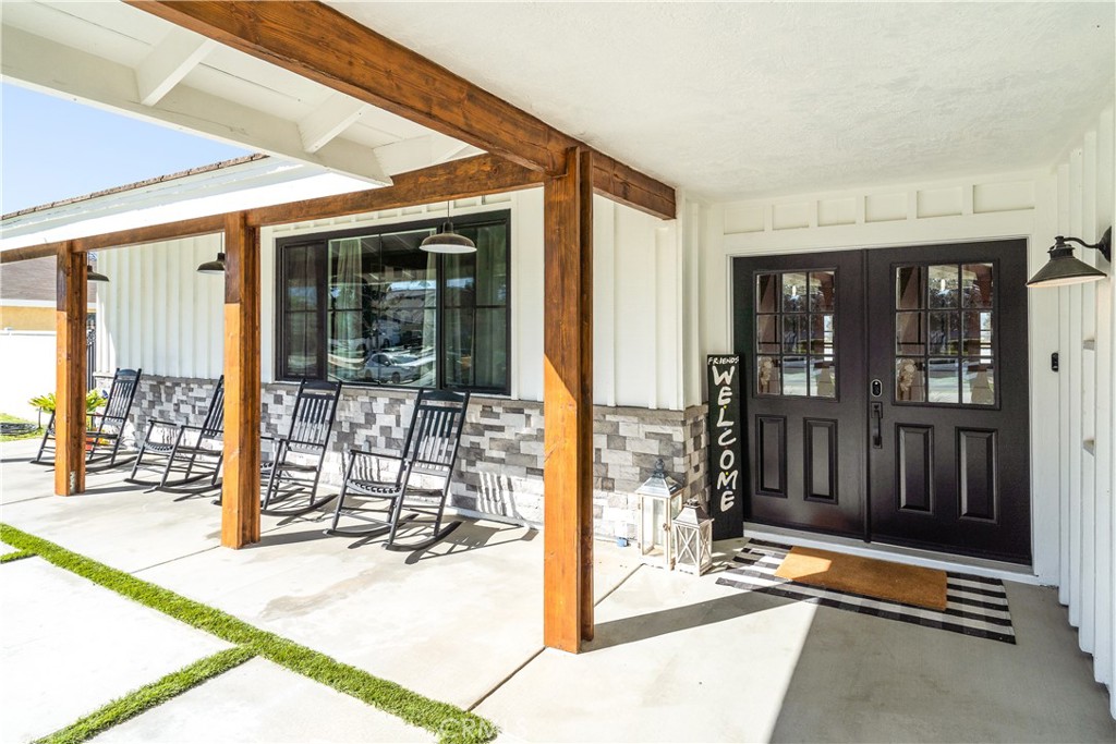 2416 Hialeah Circle Norco, CA 92860 - Photo 39 of 71 2416 Hialeah Circle Entrance/ Patio