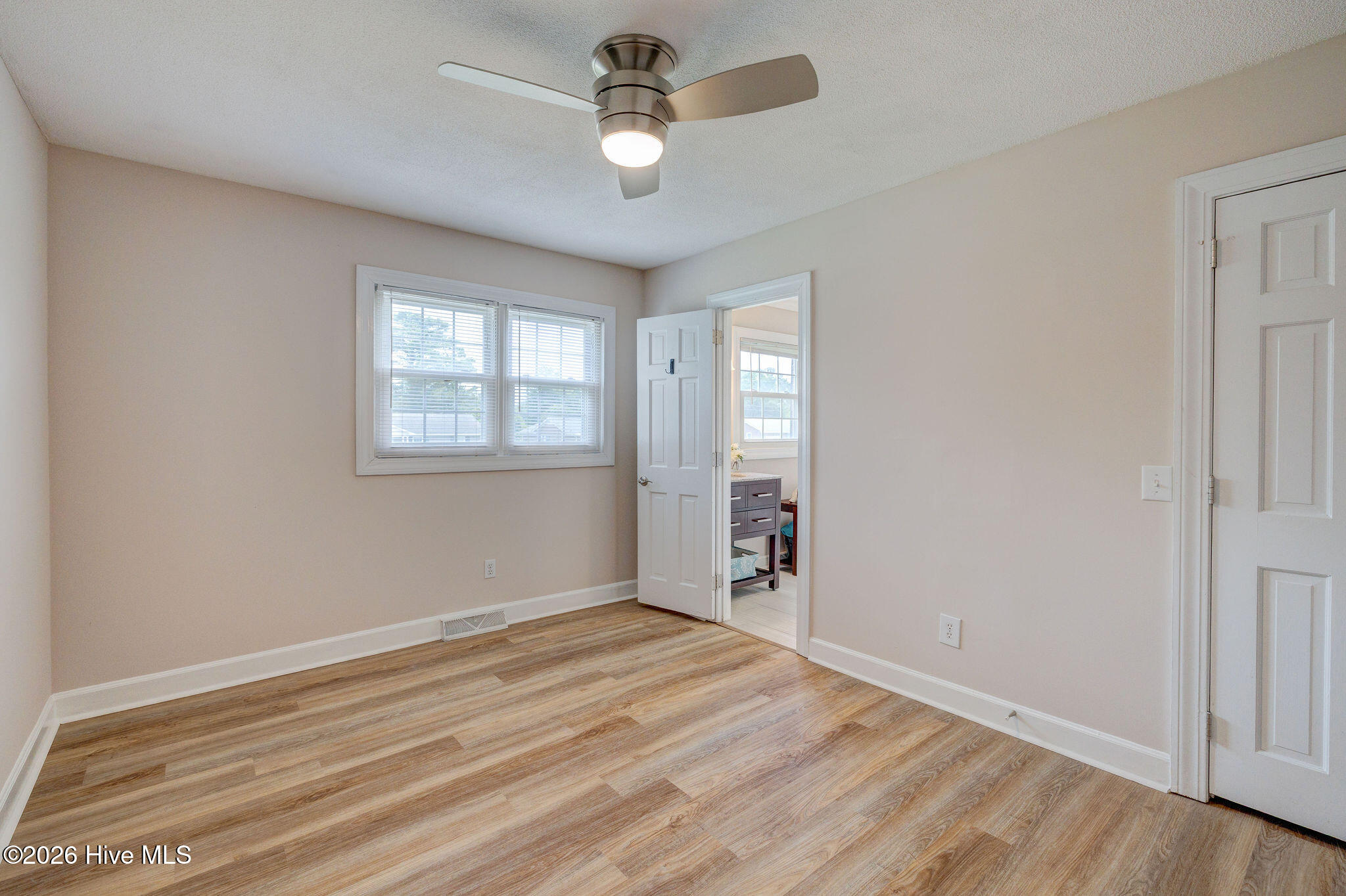 617 Windemere Road Wilmington, NC 28405 - Photo 20 of 57 617WindemereRoad-35