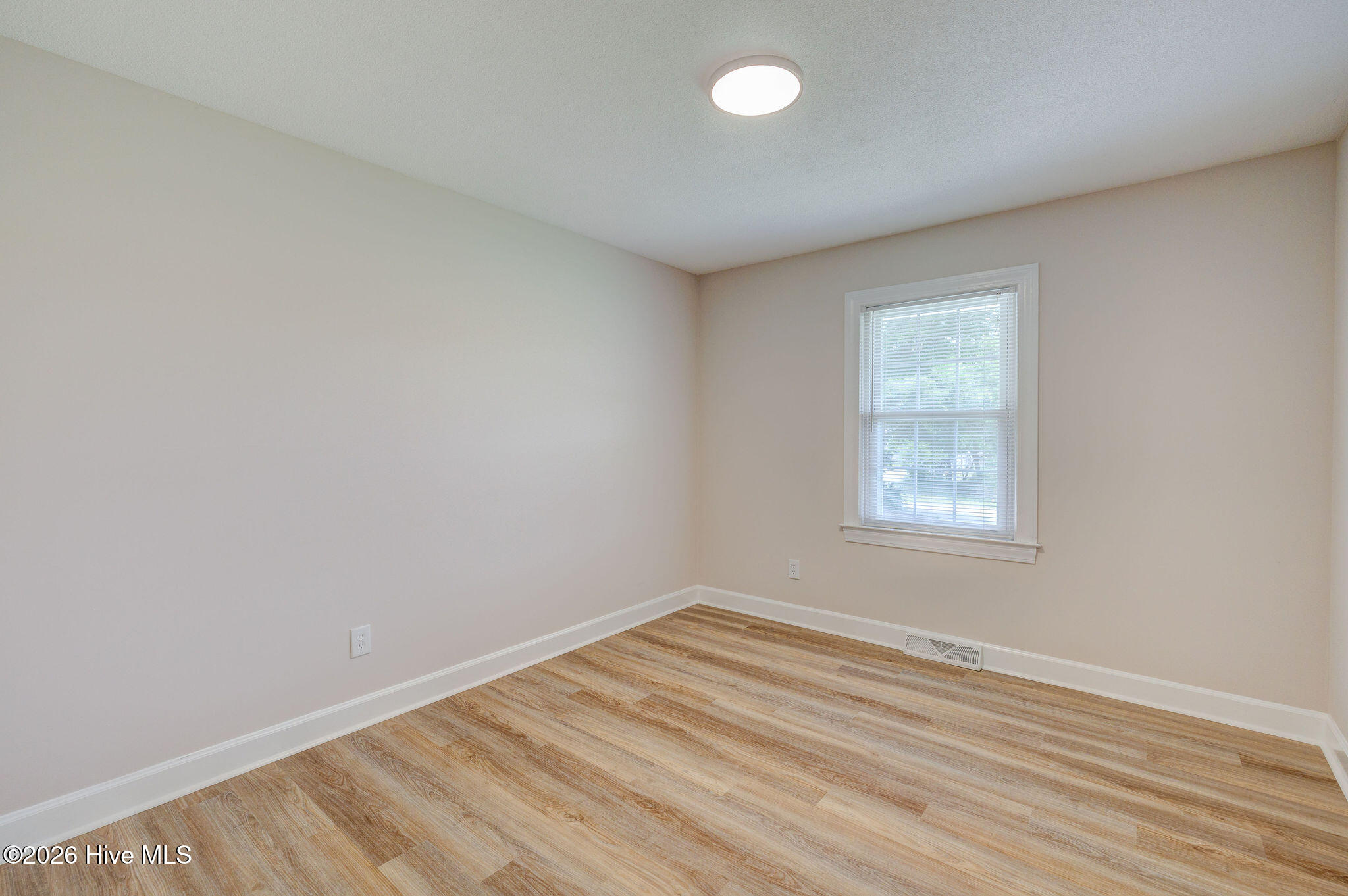 617 Windemere Road Wilmington, NC 28405 - Photo 24 of 57 617WindemereRoad-29