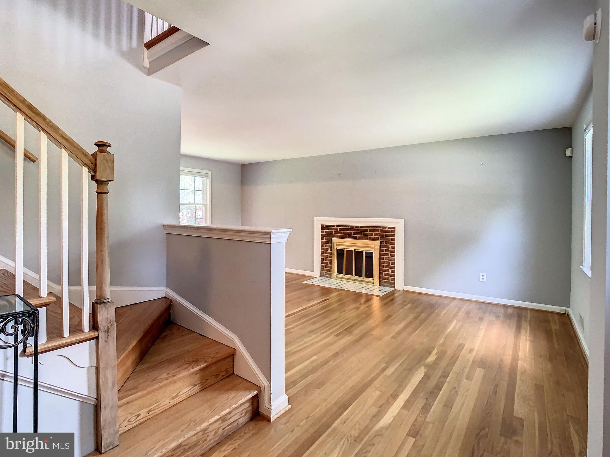 9506 Boyer Place Silver Spring, MD 20910 - Photo 2 of 35 Boyer entryway