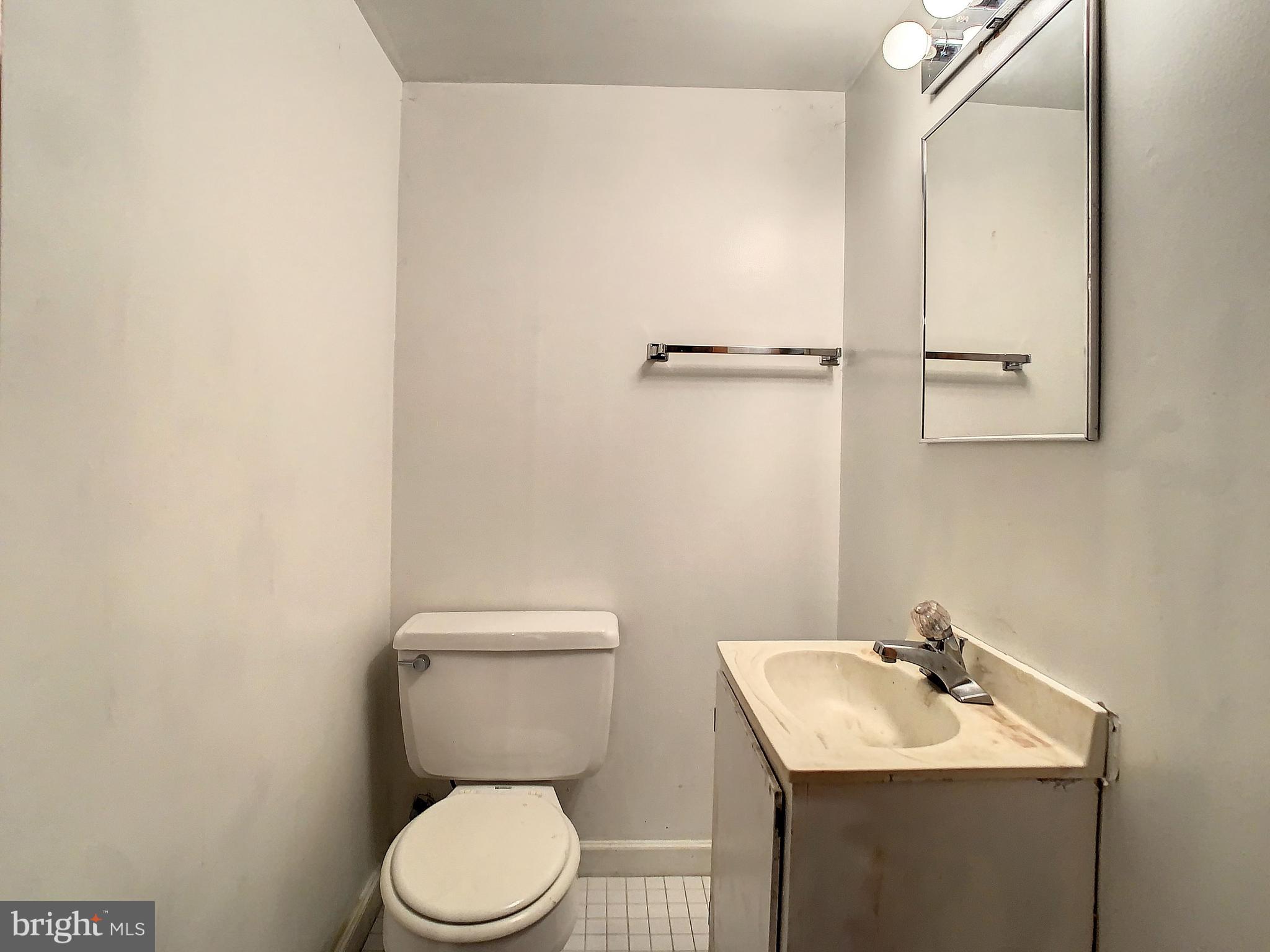 9506 Boyer Place Silver Spring, MD 20910 - Photo 23 of 35 Upstairs Hall Bath