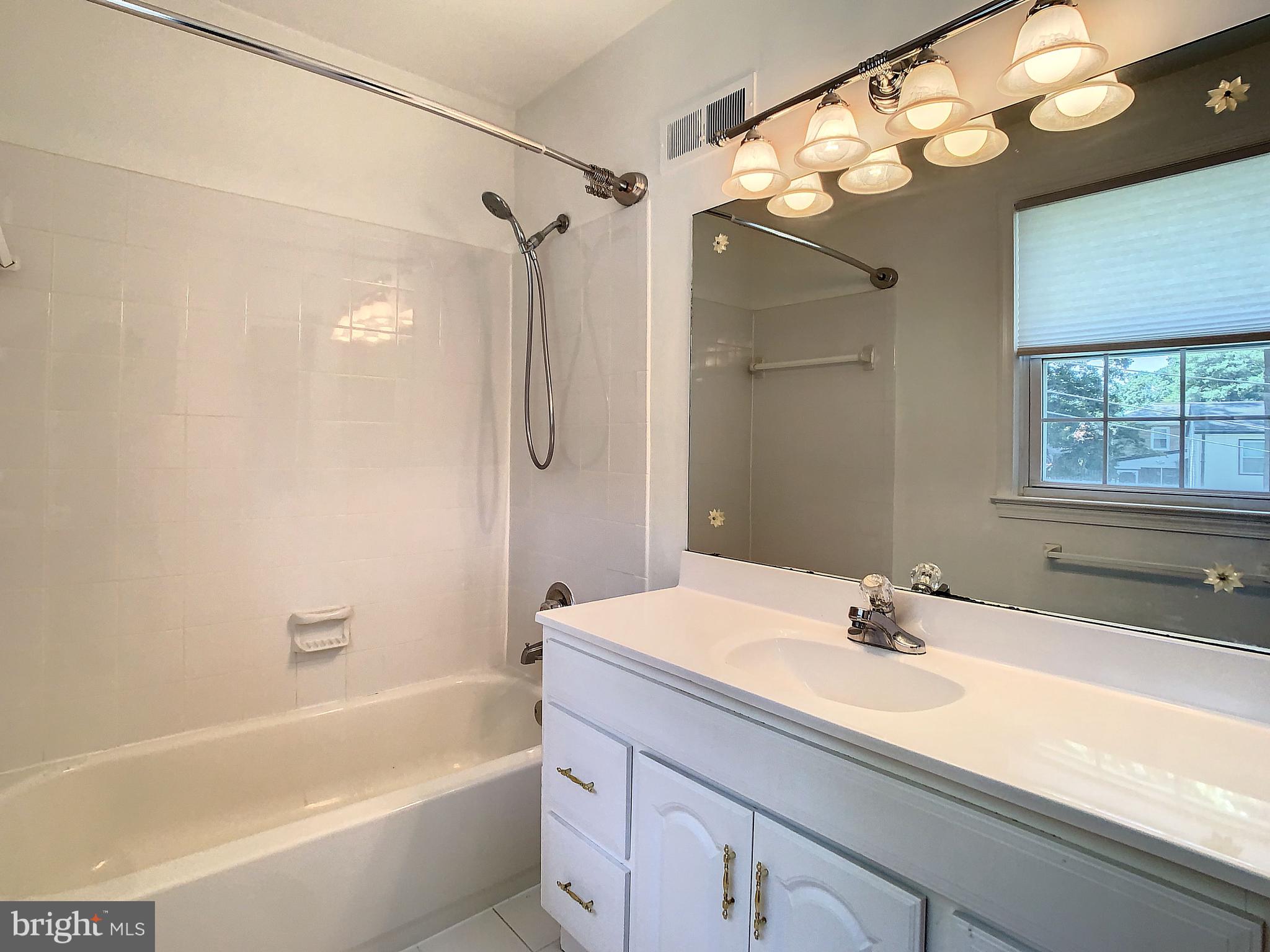 9506 Boyer Place Silver Spring, MD 20910 - Photo 24 of 35 Upstairs Hall Bath