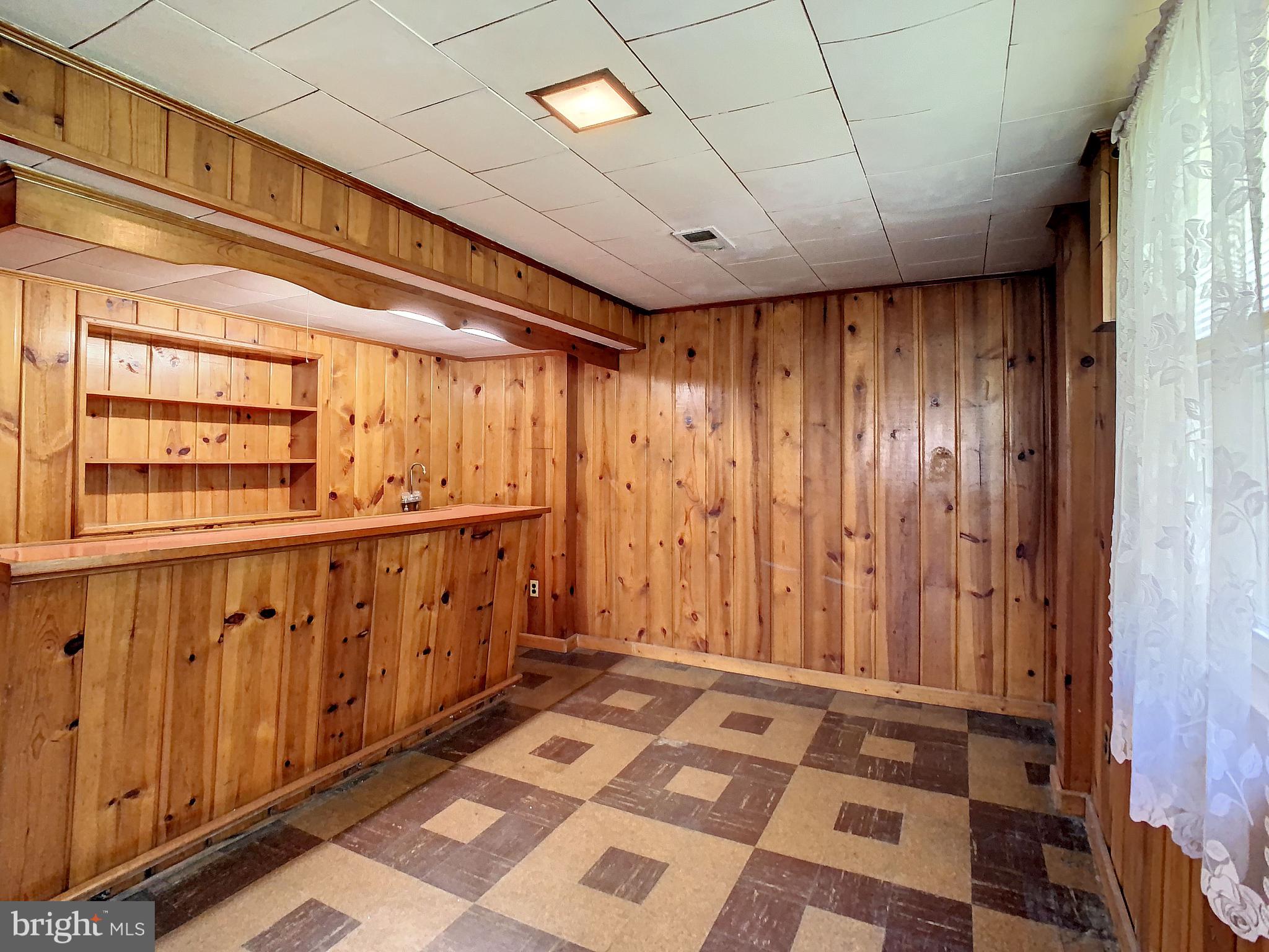 9506 Boyer Place Silver Spring, MD 20910 - Photo 27 of 35 Basement with wet bar