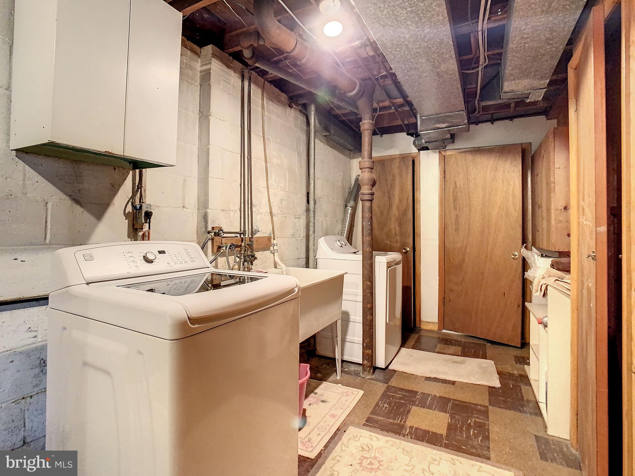 9506 Boyer Place Silver Spring, MD 20910 - Photo 28 of 35 Utility Room w/basement bath