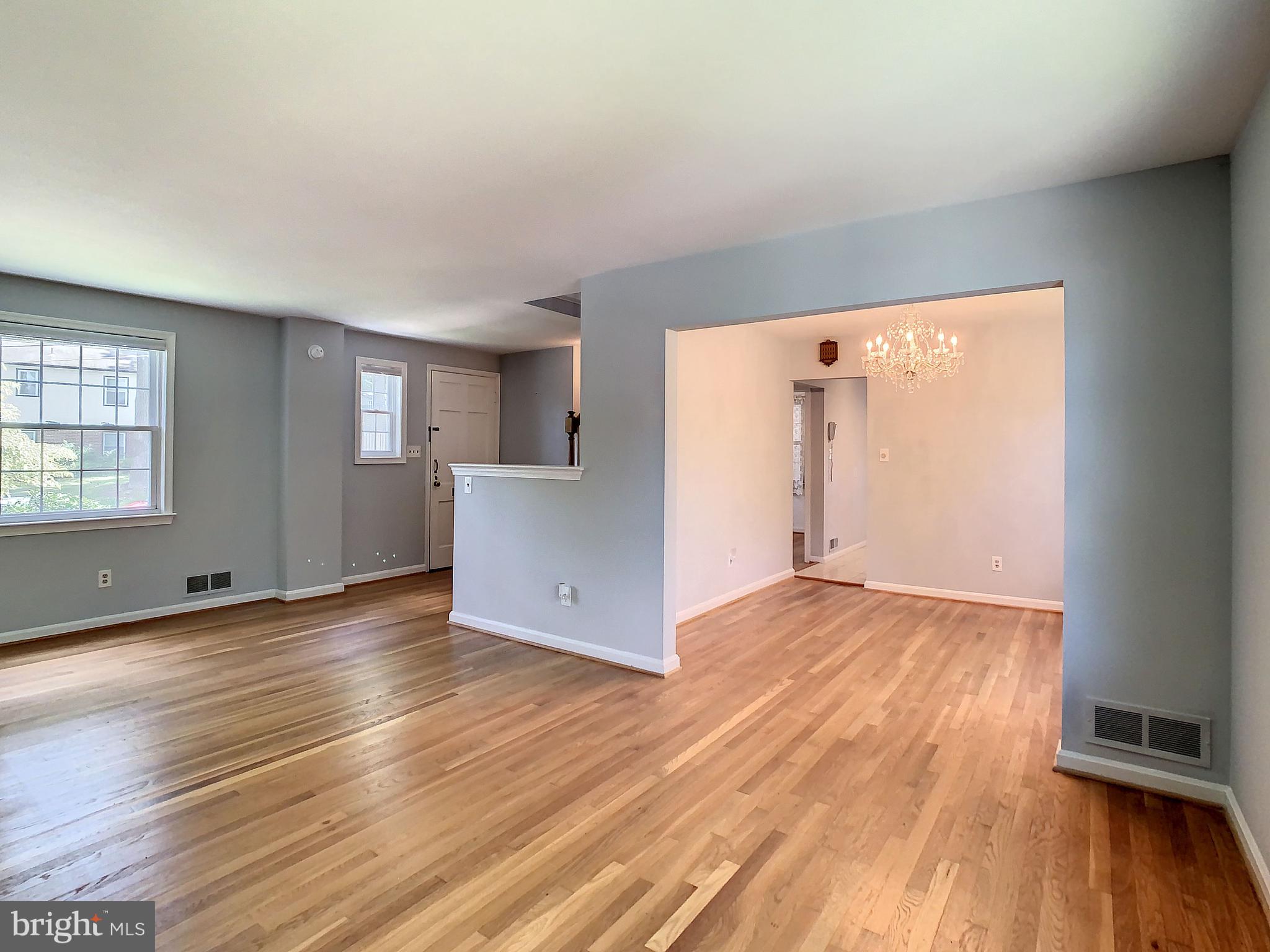 9506 Boyer Place Silver Spring, MD 20910 - Photo 5 of 35 Dining Area