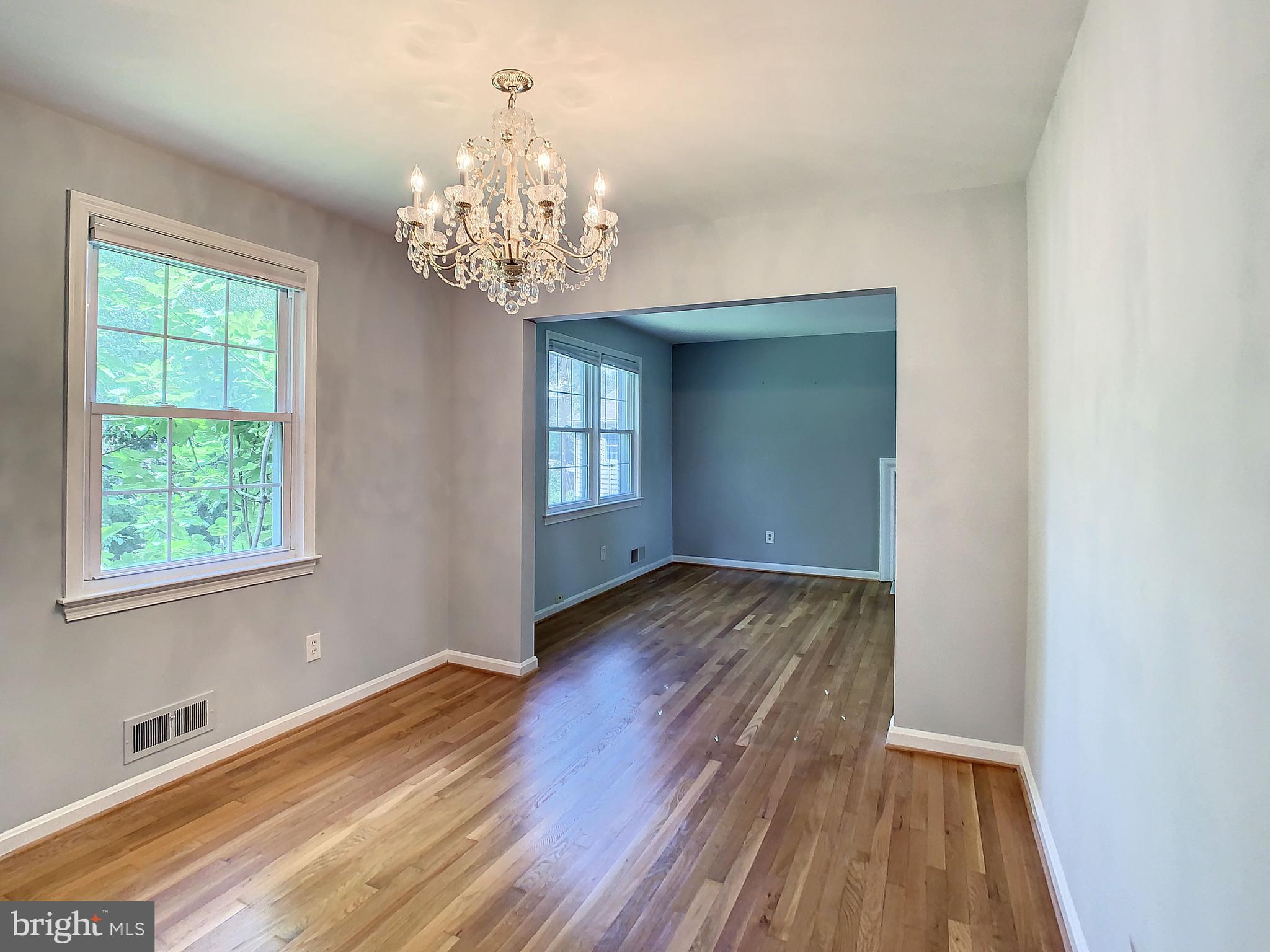 9506 Boyer Place Silver Spring, MD 20910 - Photo 6 of 35 Dining Area