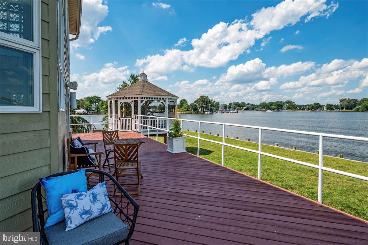 8122 Orchard Point Road Pasadena, MD 21122 - Photo 41 of 54 Deck