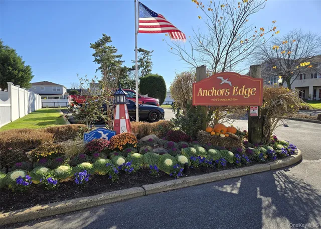 $449,999 | 47 Anchor Street, Unit Y, Freeport, NY 11520
