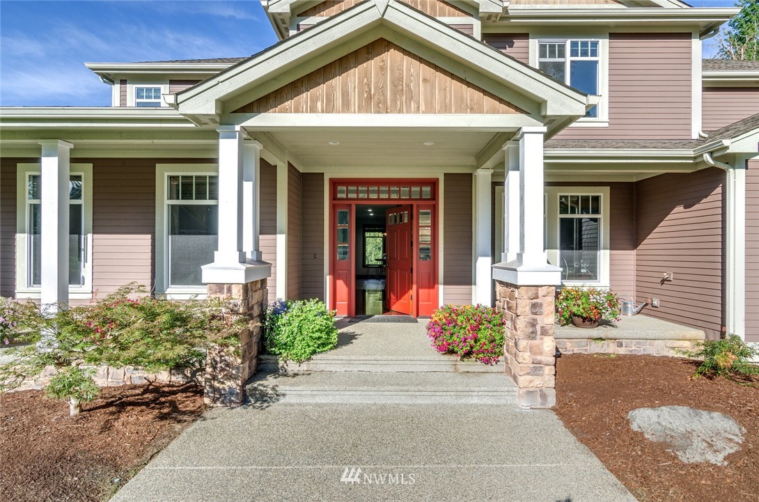 6813 Young Road Northwest Olympia, WA 98502 - Photo 2 of 25 Gallery Image 2