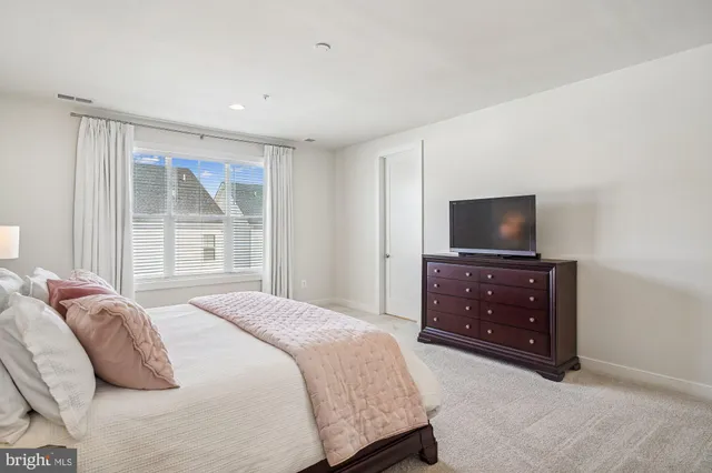 $1,100,000 | 8776 Walnut Btm Lane, Frederick, MD 21701