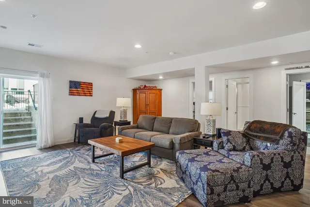 $1,100,000 | 8776 Walnut Btm Lane, Frederick, MD 21701