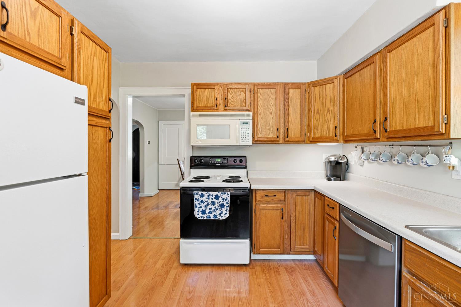 3028 Diehl Road Cincinnati, OH 45211 - Photo 18 of 52