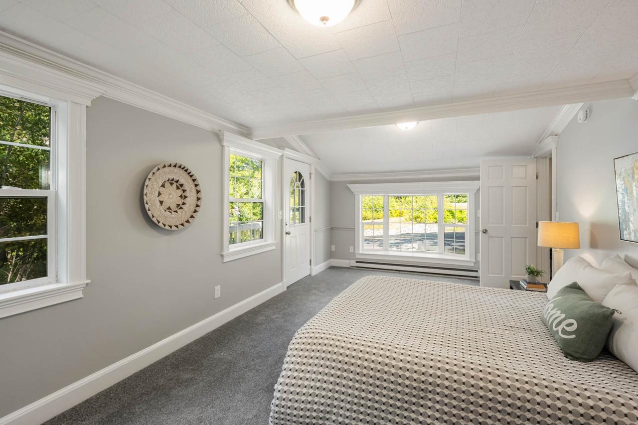 16 Mammoth Road Windham, NH 03087 - Photo 12 of 26