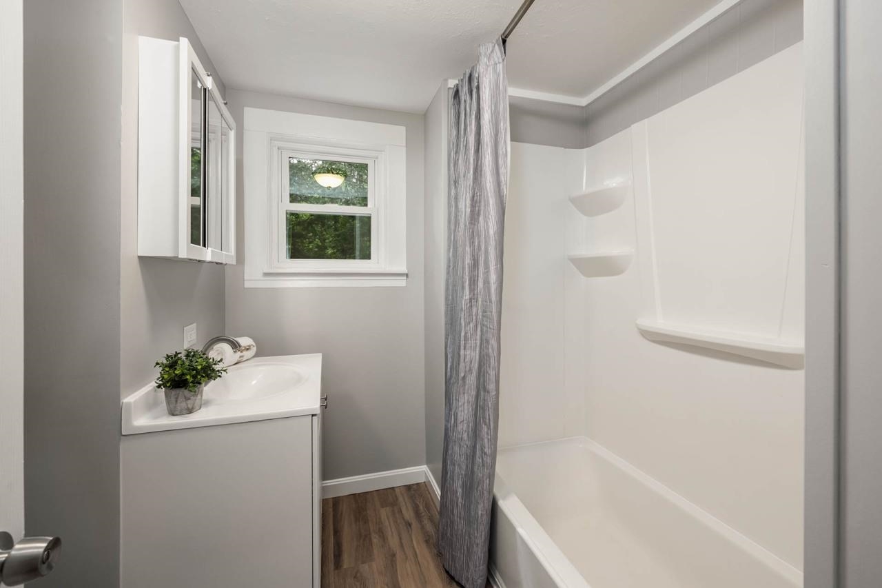 16 Mammoth Road Windham, NH 03087 - Photo 17 of 26