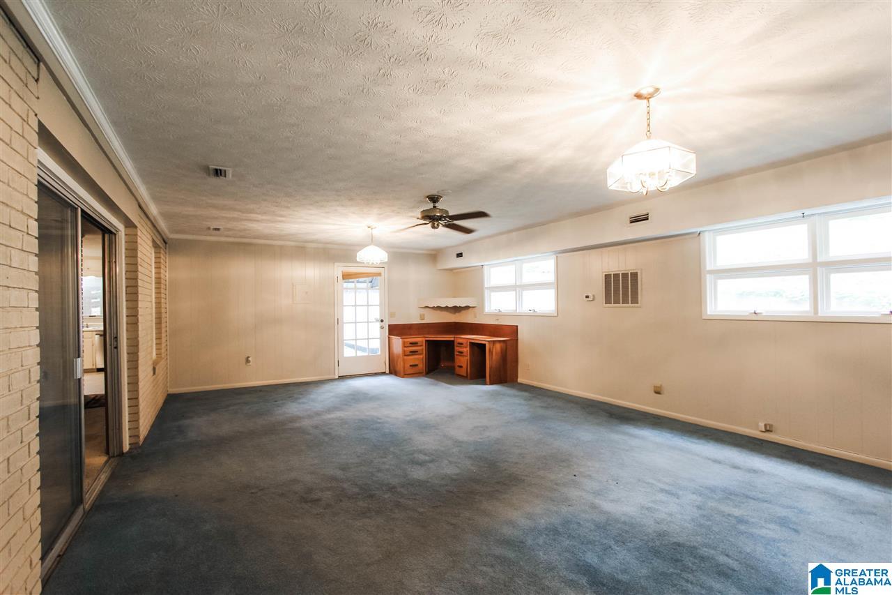 1930 Henry Road Anniston, AL 36207 - Photo 11 of 50