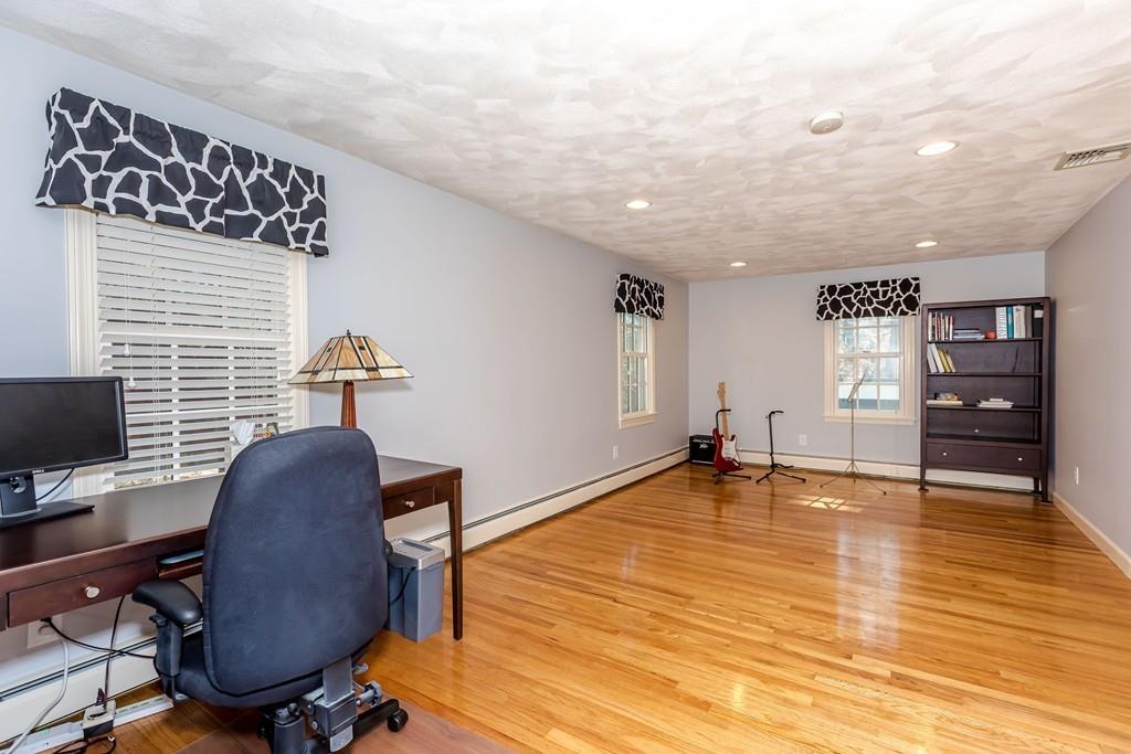 91 Maynard Farm Road Sudbury, MA 01776 - Photo 16 of 26 Gallery Image 16
