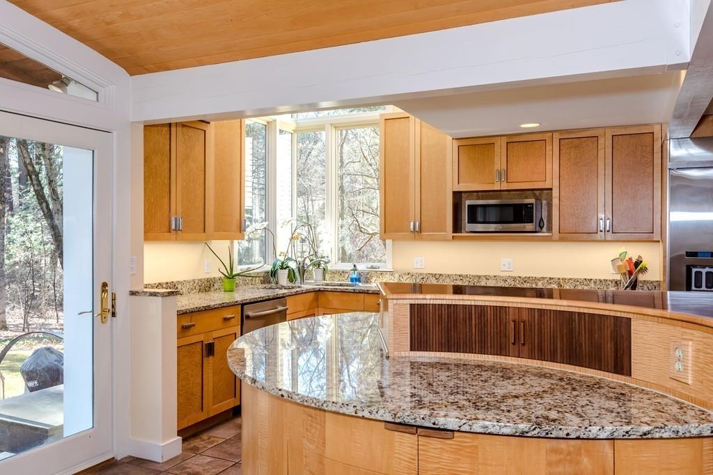 91 Maynard Farm Road Sudbury, MA 01776 - Photo 5 of 26 Gallery Image 5