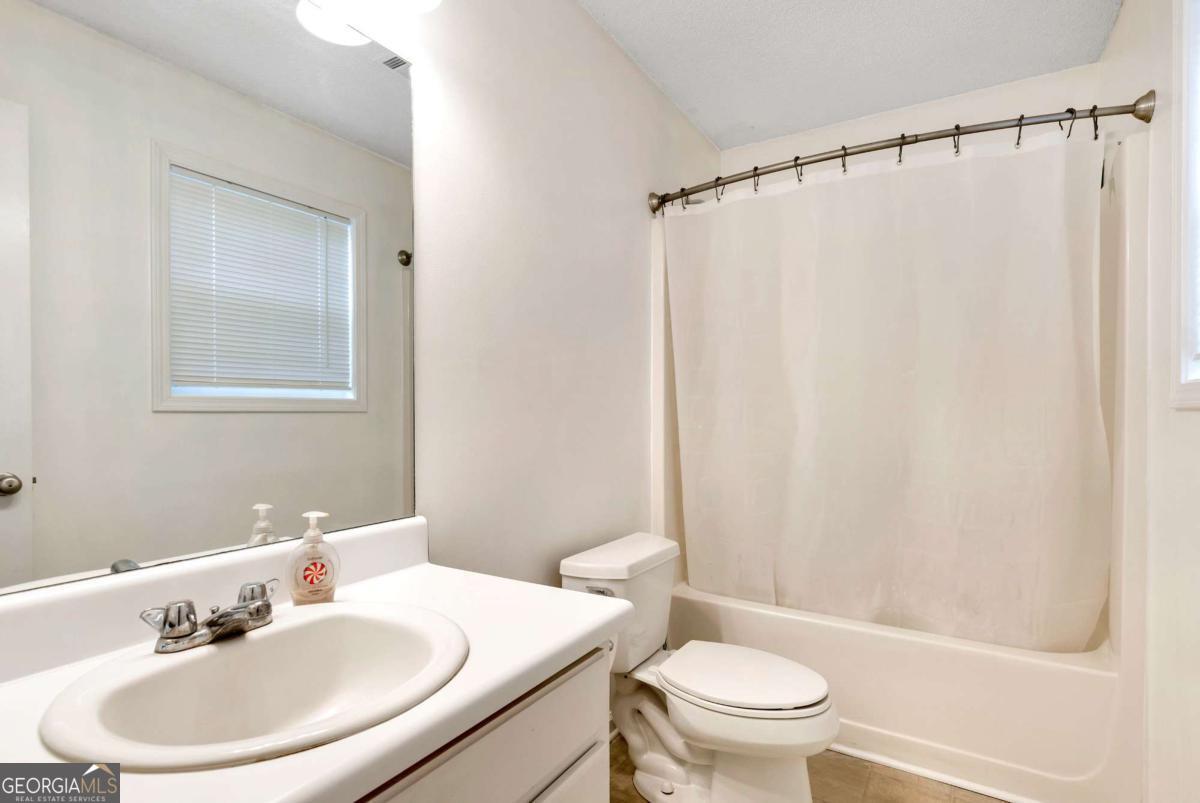 5325 Butterfly Lane Lula, GA 30554 - Photo 18 of 48