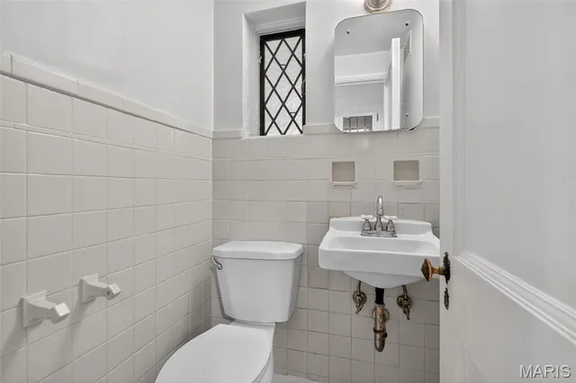 $574,900 | 22 Country Club Place, Belleville, IL 62223