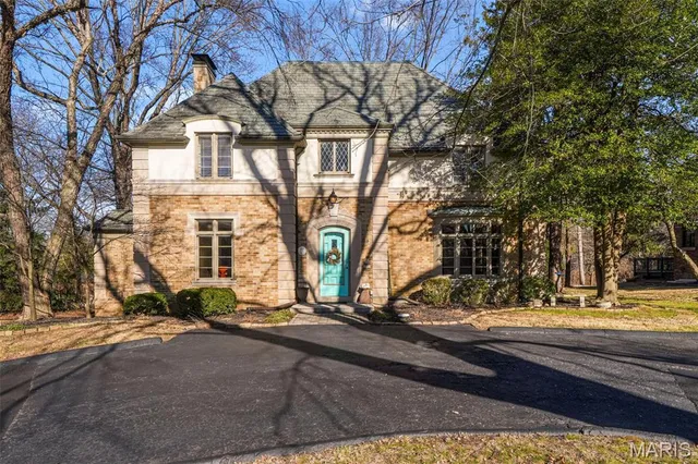 $574,900 | 22 Country Club Place, Belleville, IL 62223