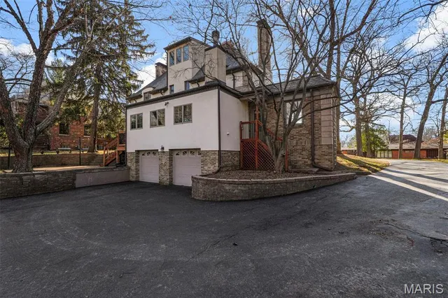 $574,900 | 22 Country Club Place, Belleville, IL 62223