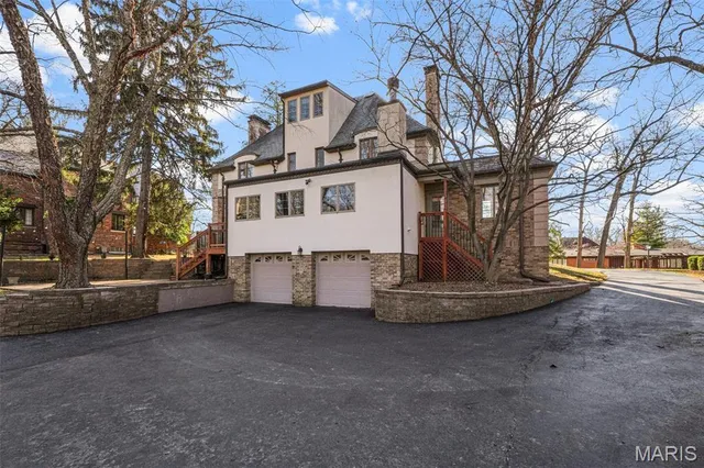 $574,900 | 22 Country Club Place, Belleville, IL 62223