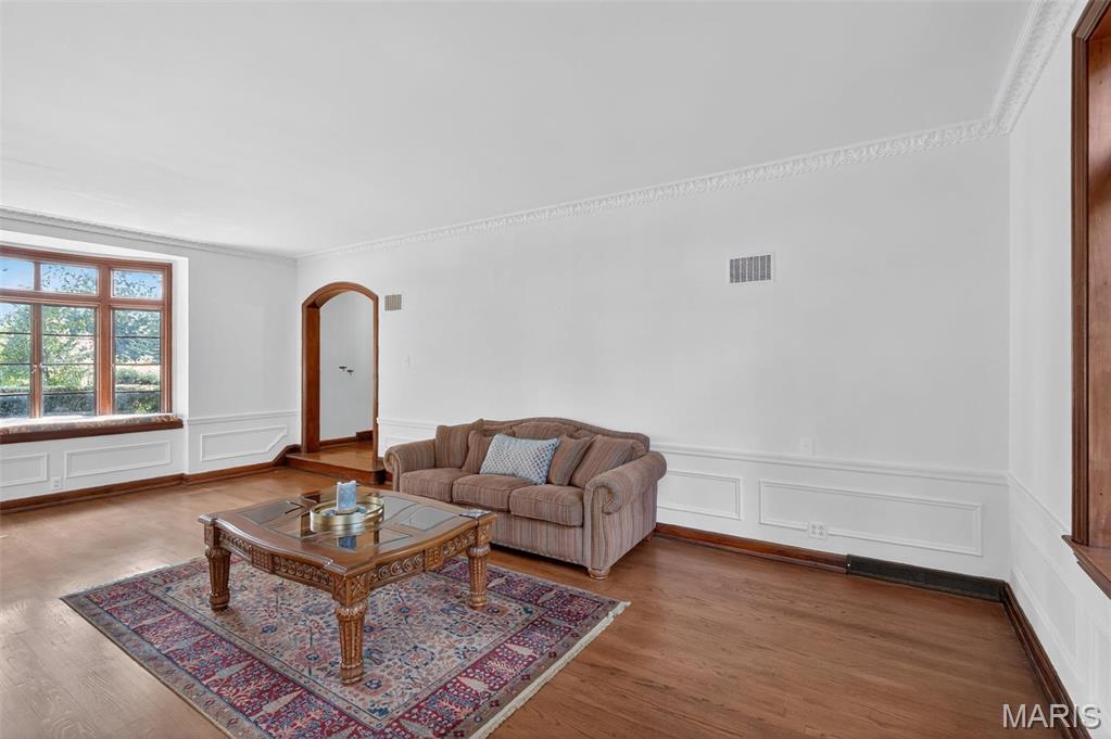 22 Country Club Place Belleville, IL 62223 - Photo 7 of 65